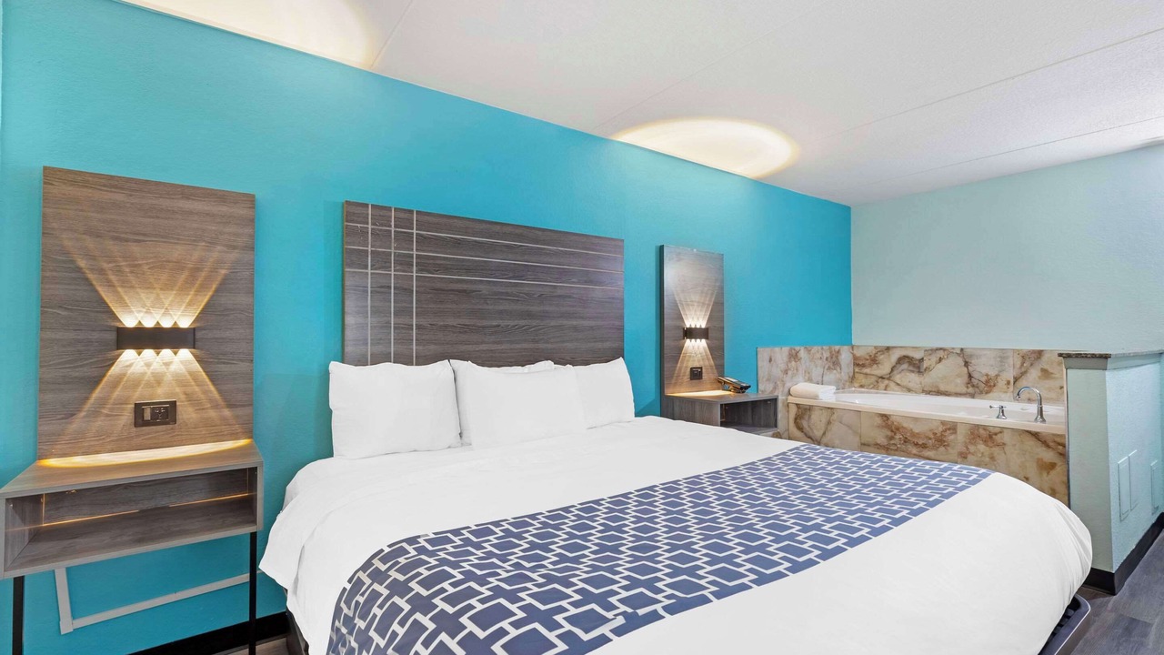 Photo of Bedroom in Des Moines