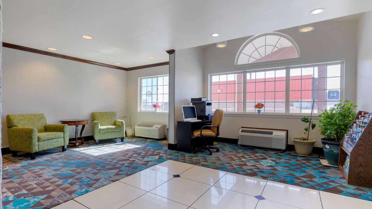 Photo of Livingroom in Sallisaw