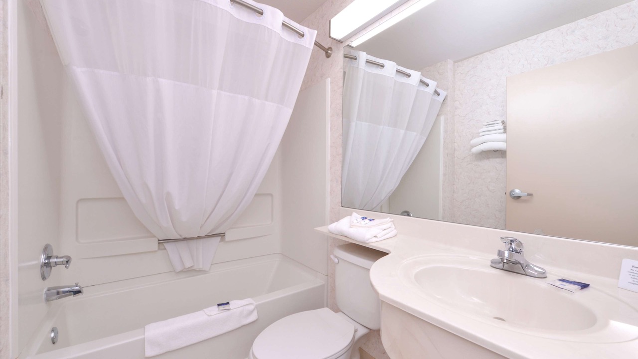 Photo of Bathroom in Maryville