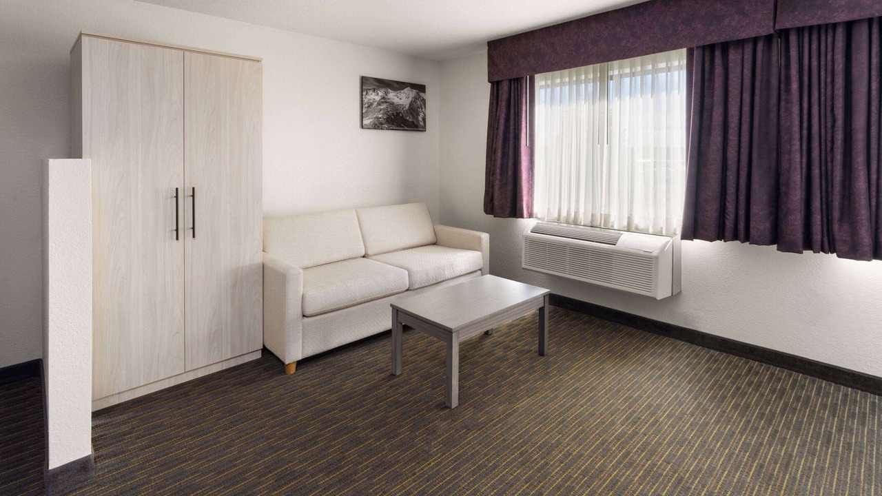 Photo of Bedroom in Aurora
