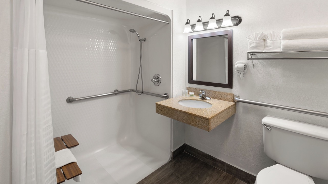 Photo of Bathroom in Aurora