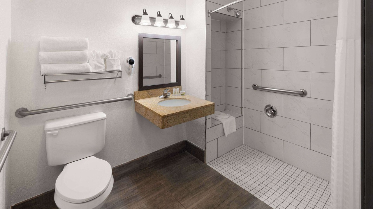 Photo of Bathroom in Aurora