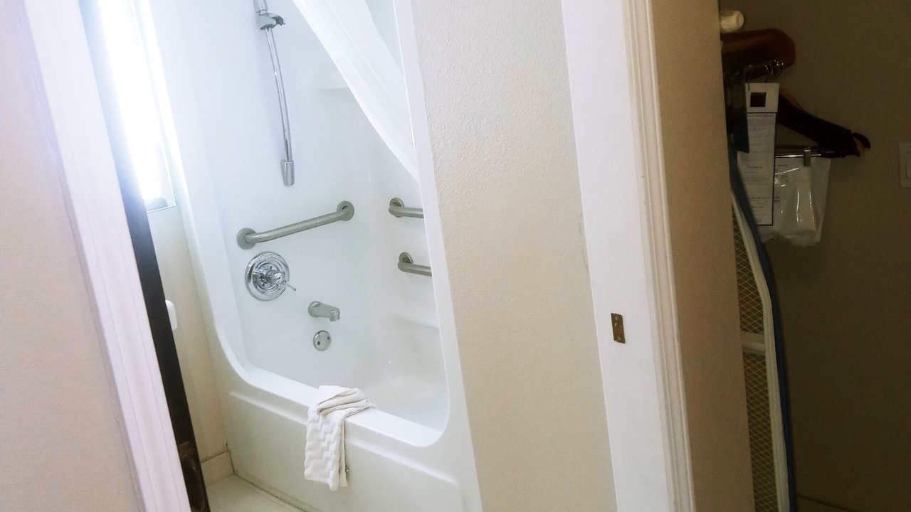 Photo of Bedroom in Enid