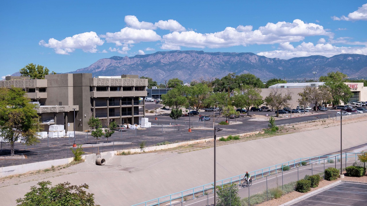 Photo of Outdoor in Altura Addition