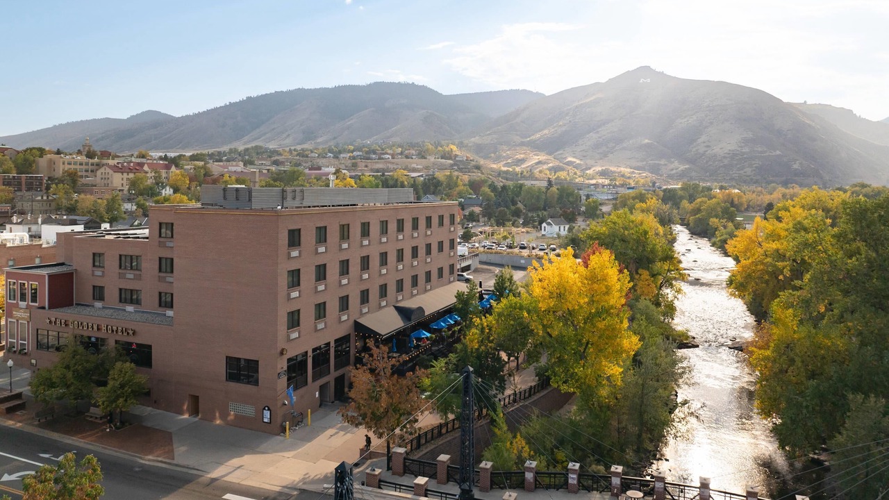 Photo of Outdoor in Golden