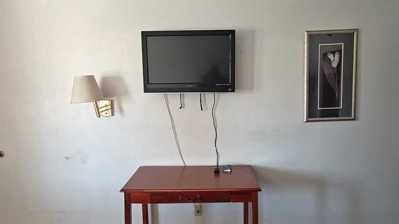 Photo of Bedroom in Trumbull Village