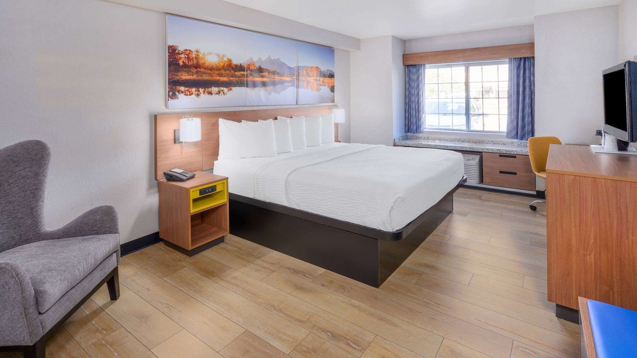Photo of Bedroom in Greeley