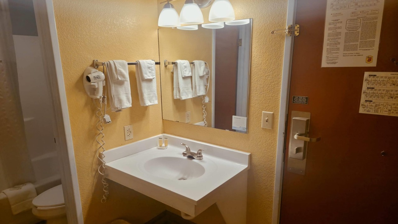 Photo of Bathroom in Dupont