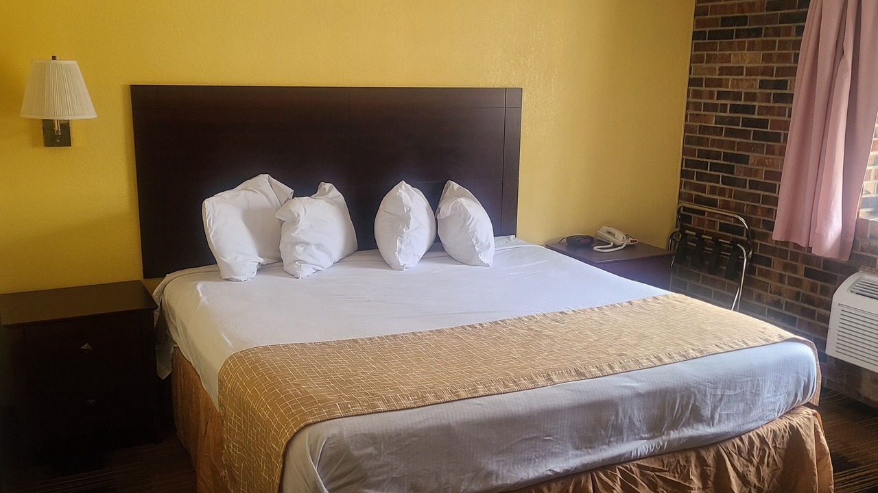 Photo of Bedroom in Platte City
