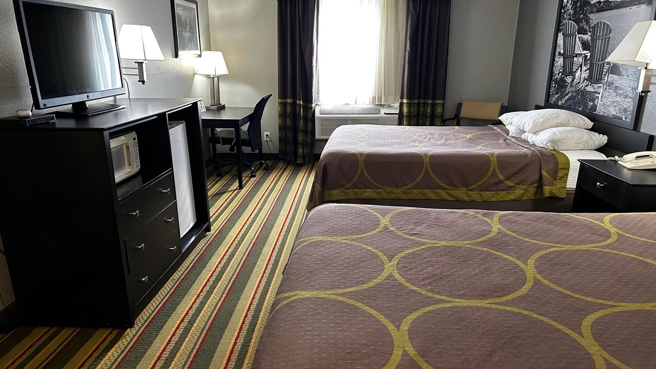 Photo of Bedroom in Mound City