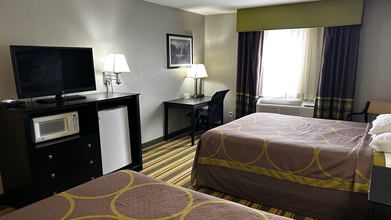 Photo of Bedroom in Mound City