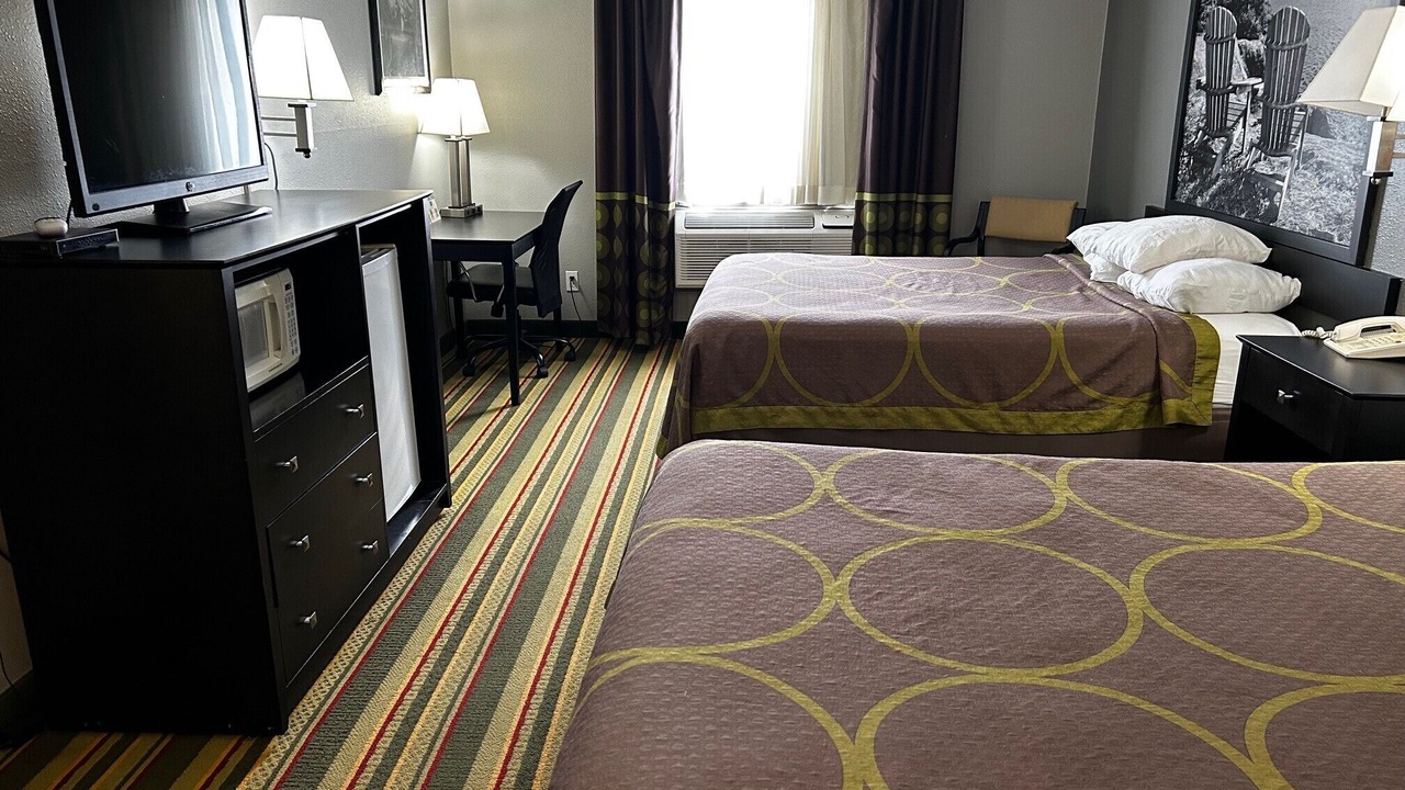 Photo of Bedroom in Mound City