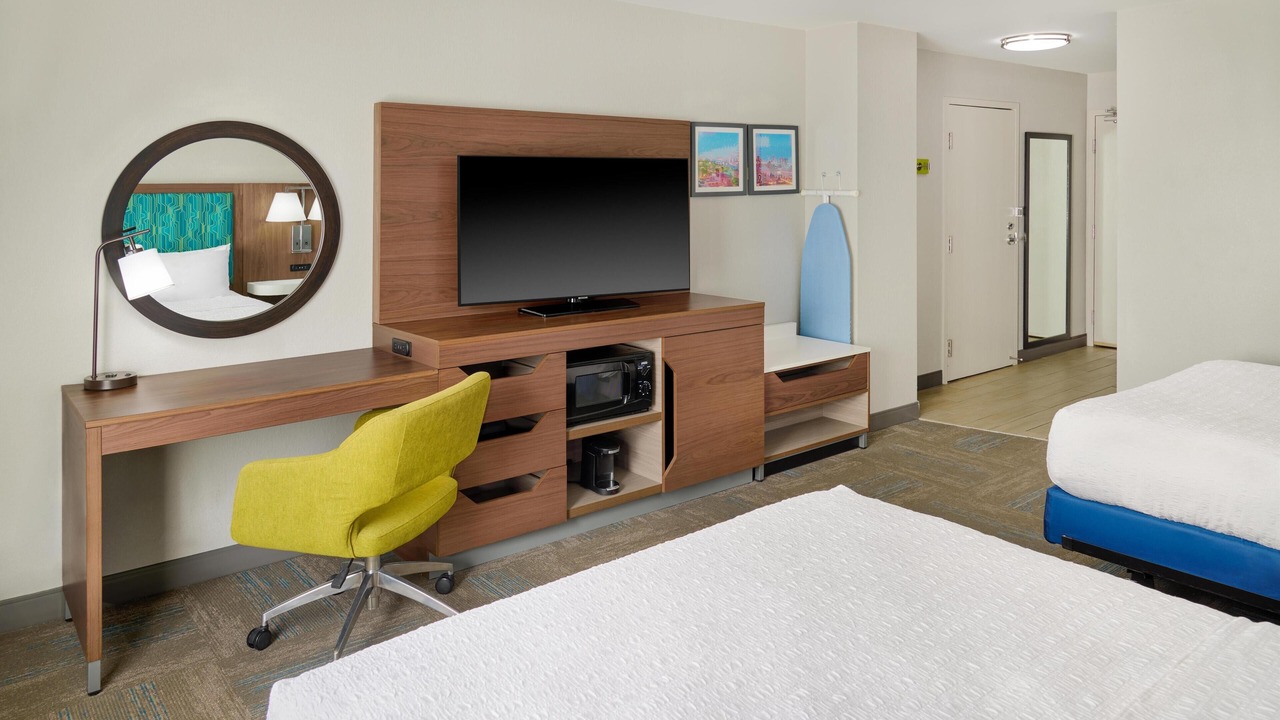 Photo of Bedroom in I-435 West KC-KS