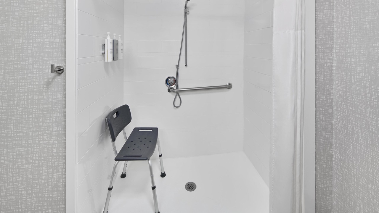 Photo of Bathroom in I-435 West KC-KS