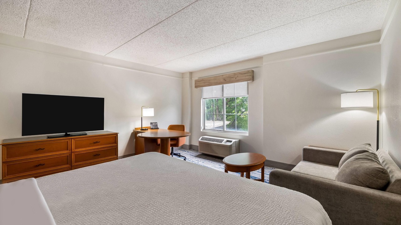 Photo of Bedroom in Westside