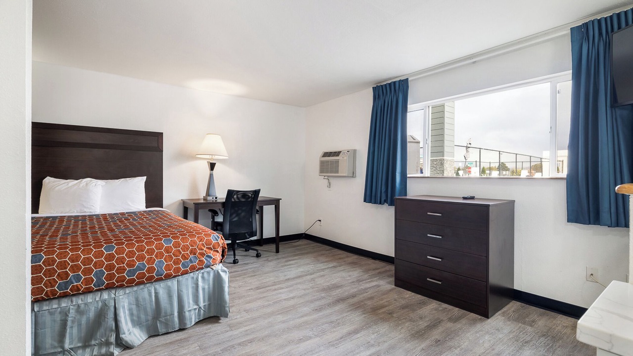 Photo of Bedroom in Tri-Cities