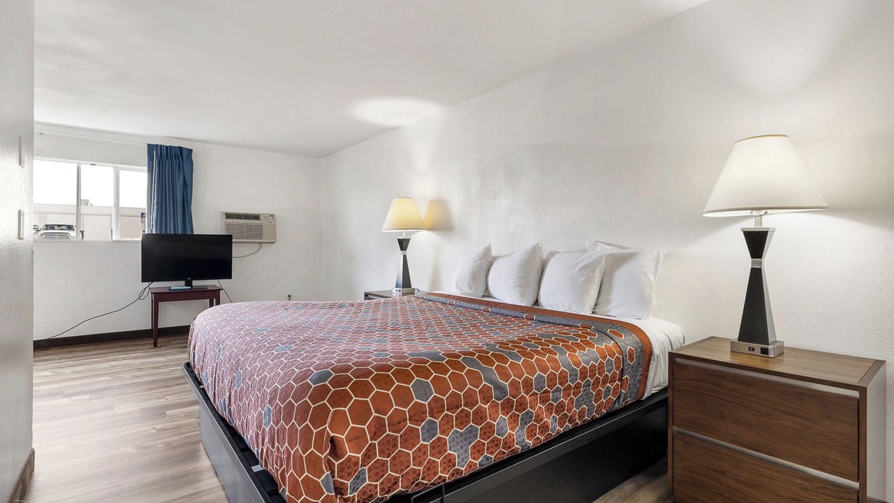Photo of Bedroom in Tri-Cities