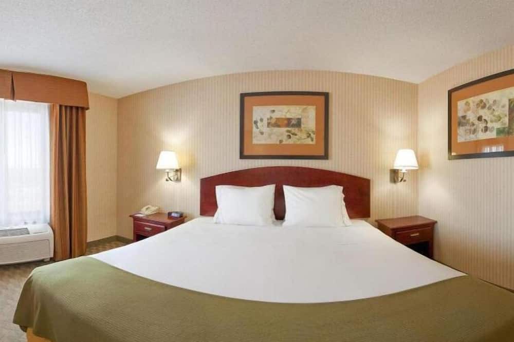 Photo of Bedroom in Lansing