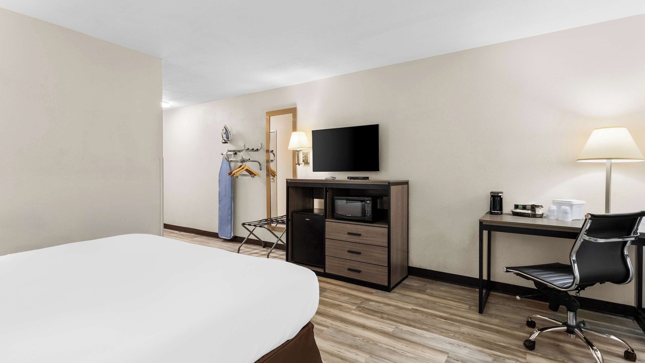 Photo of Bedroom in Northeast Heights