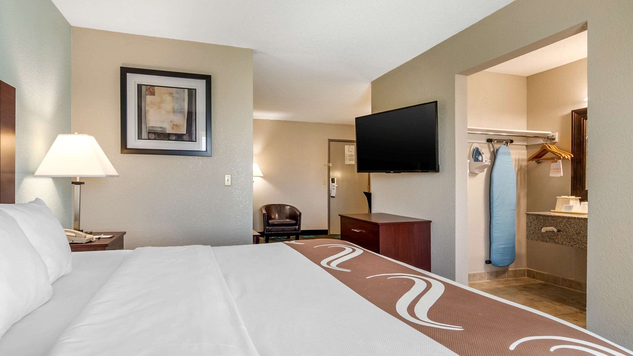 Photo of Bedroom in Waldron