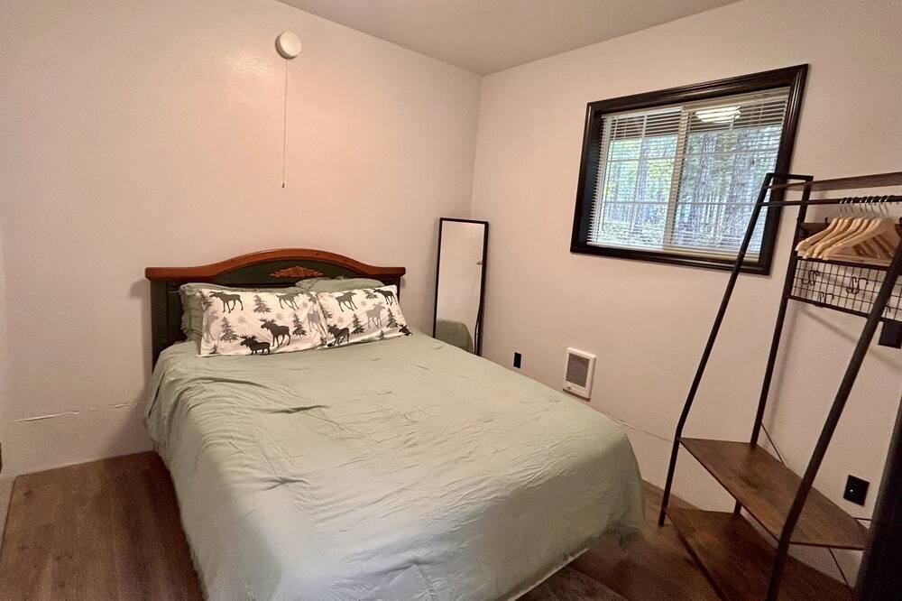 Photo of Bedroom in Hoodsport
