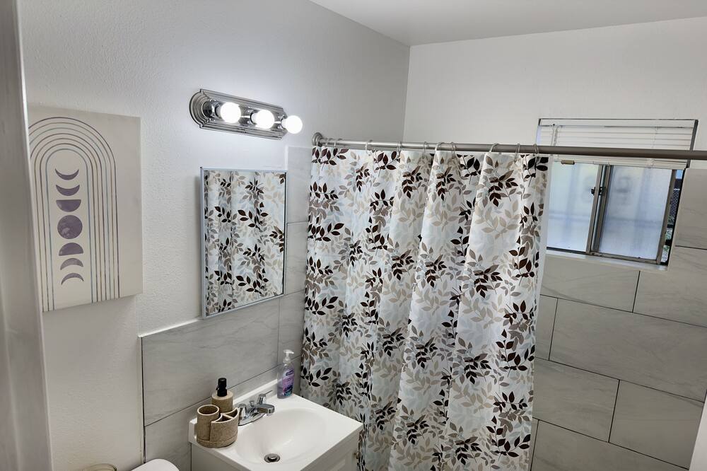 Photo of Bathroom in University Heights
