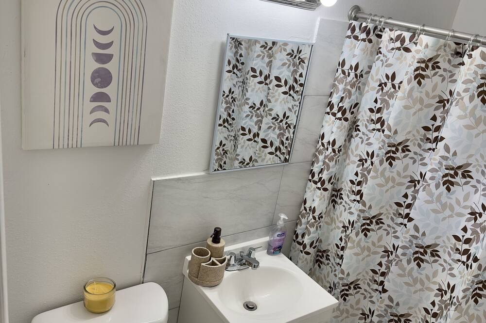 Photo of Bathroom in University Heights