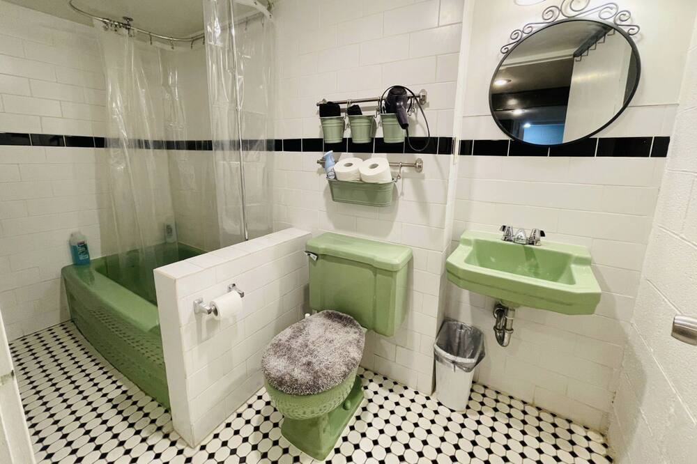 Photo of Bathroom in Sunnyside
