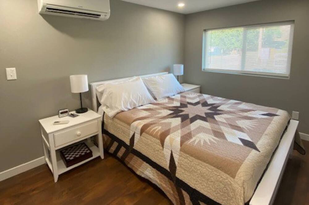 Photo of Bedroom in Huntington