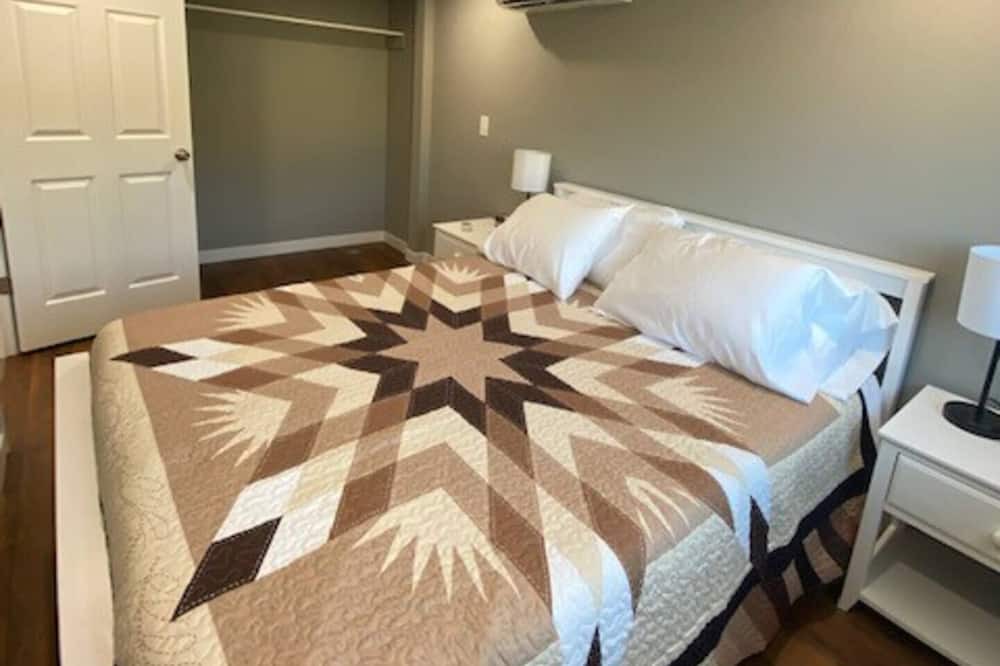 Photo of Bedroom in Huntington