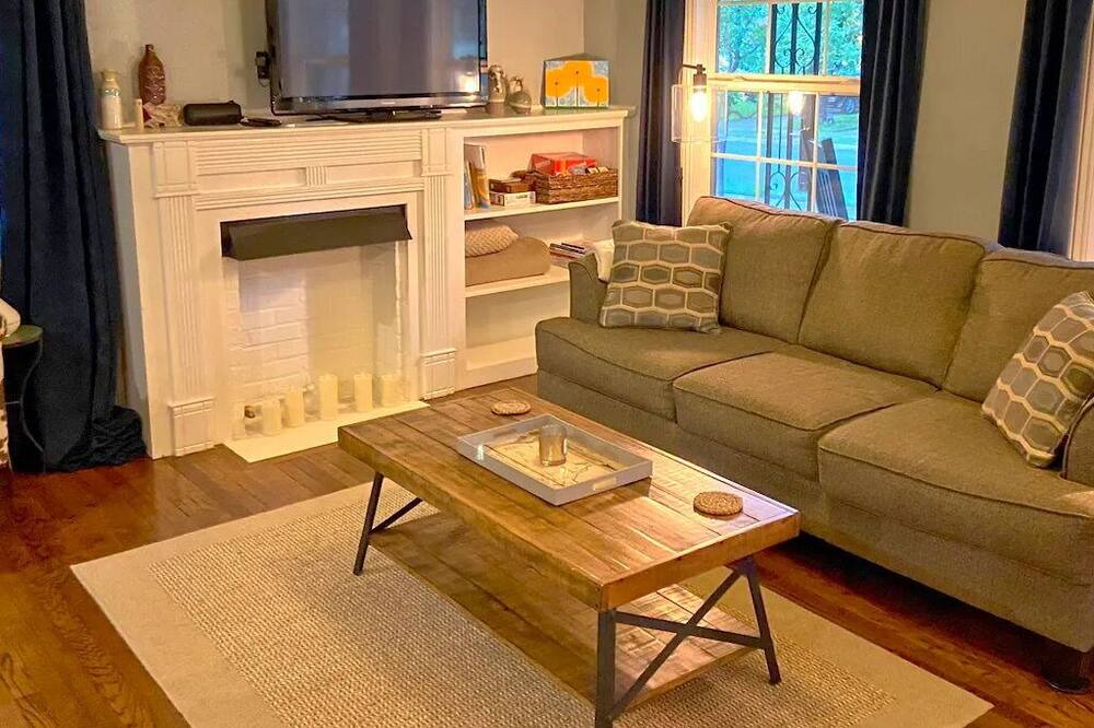 Photo of Livingroom in Stephenville