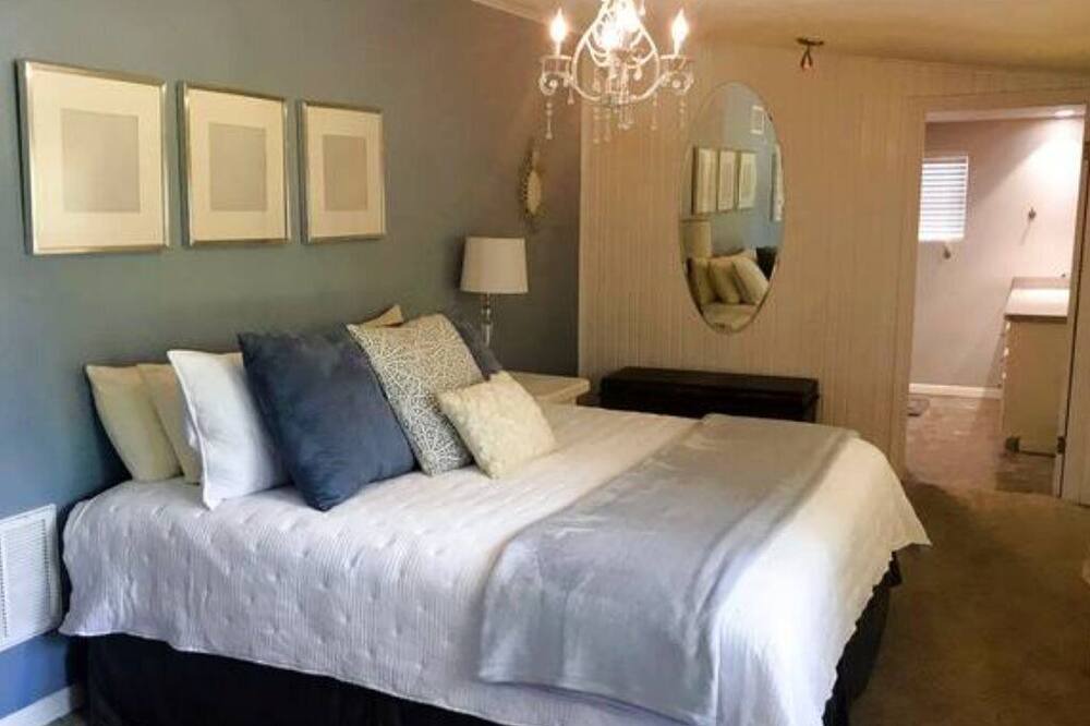 Photo of Bedroom in Stephenville