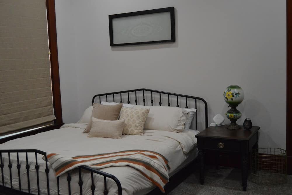 Photo of Bedroom in Seneca