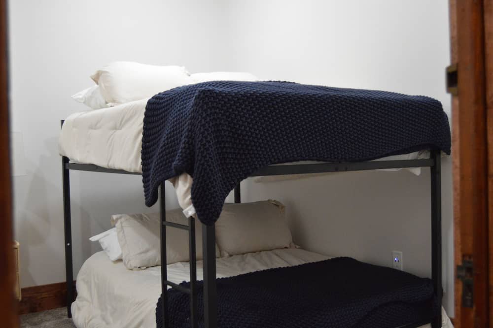Photo of Bedroom in Seneca