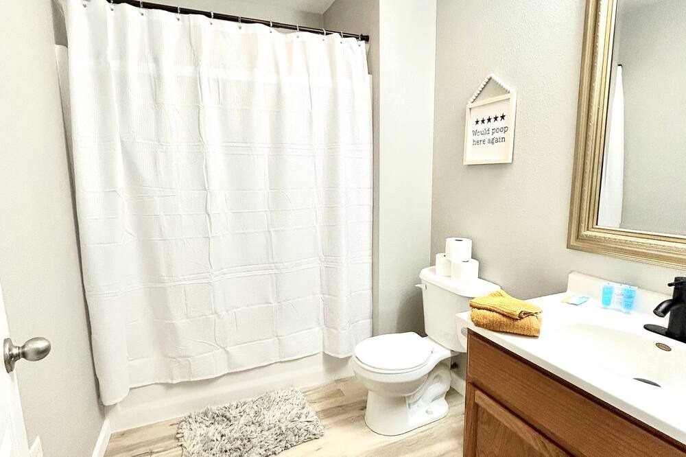 Photo of Bathroom in Maryville