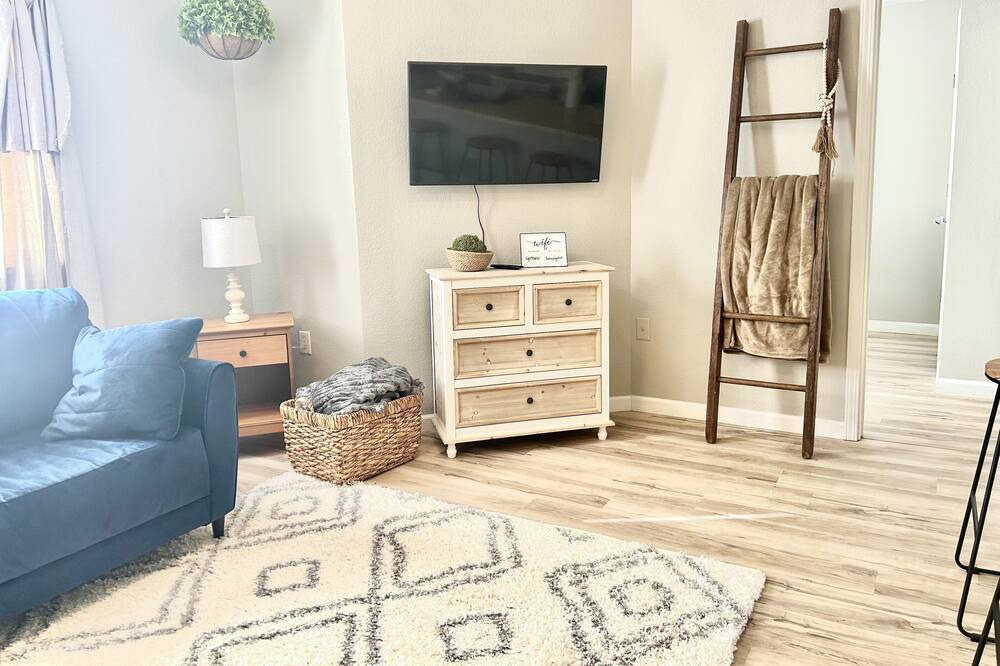 Photo of Livingroom in Maryville
