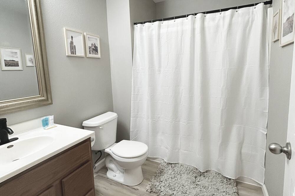Photo of Bathroom in Maryville