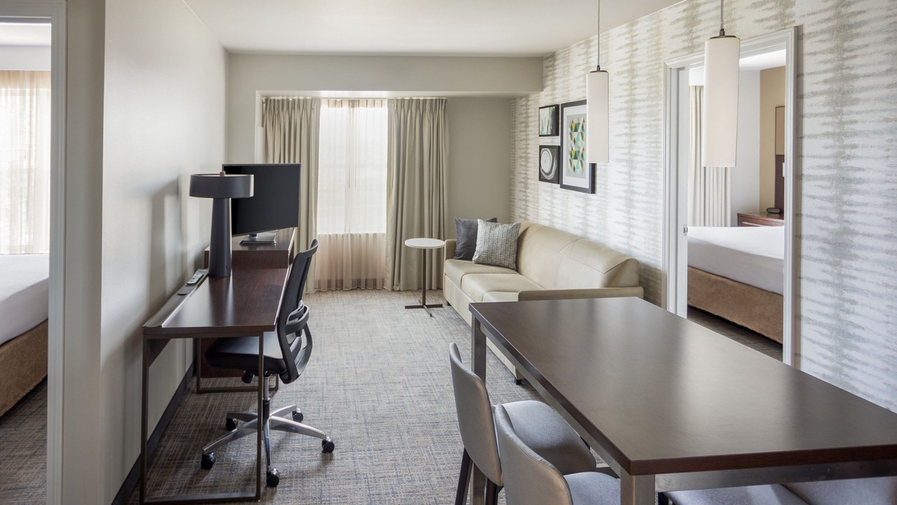 Photo of Bedroom in I-435 West KC-KS
