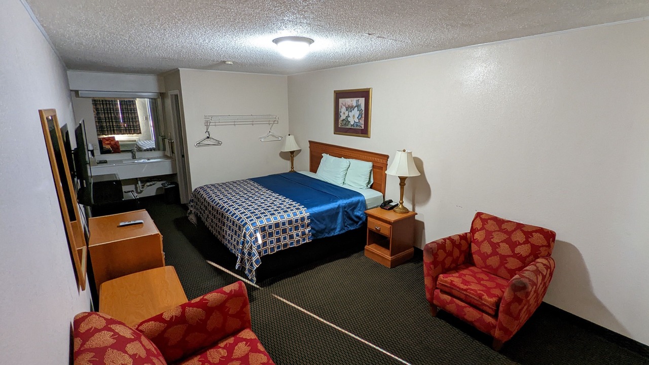 Photo of Bedroom in Eufaula
