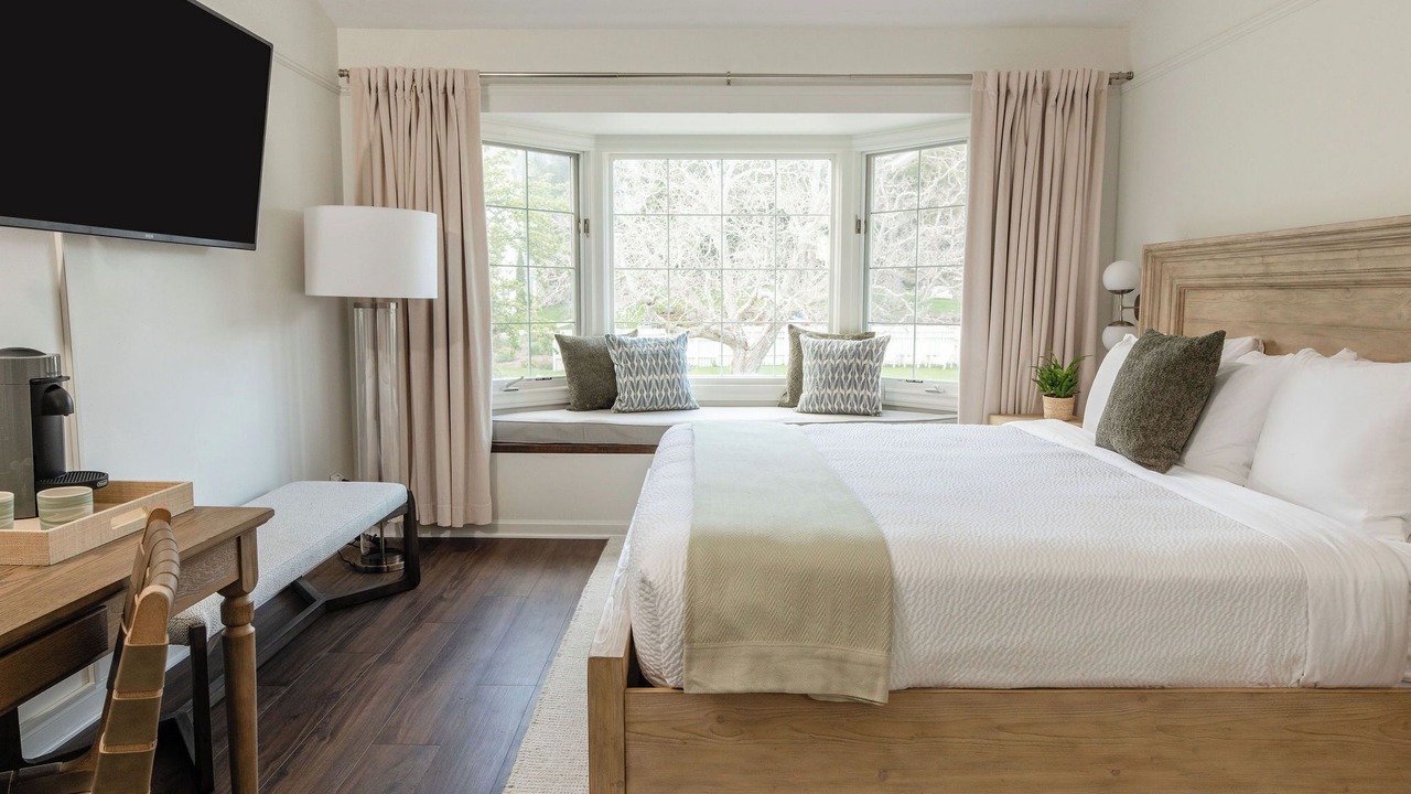 Photo of Bedroom in Eastsound
