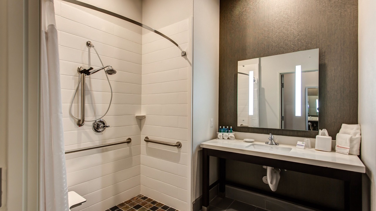 Photo of Bathroom in Gatesville