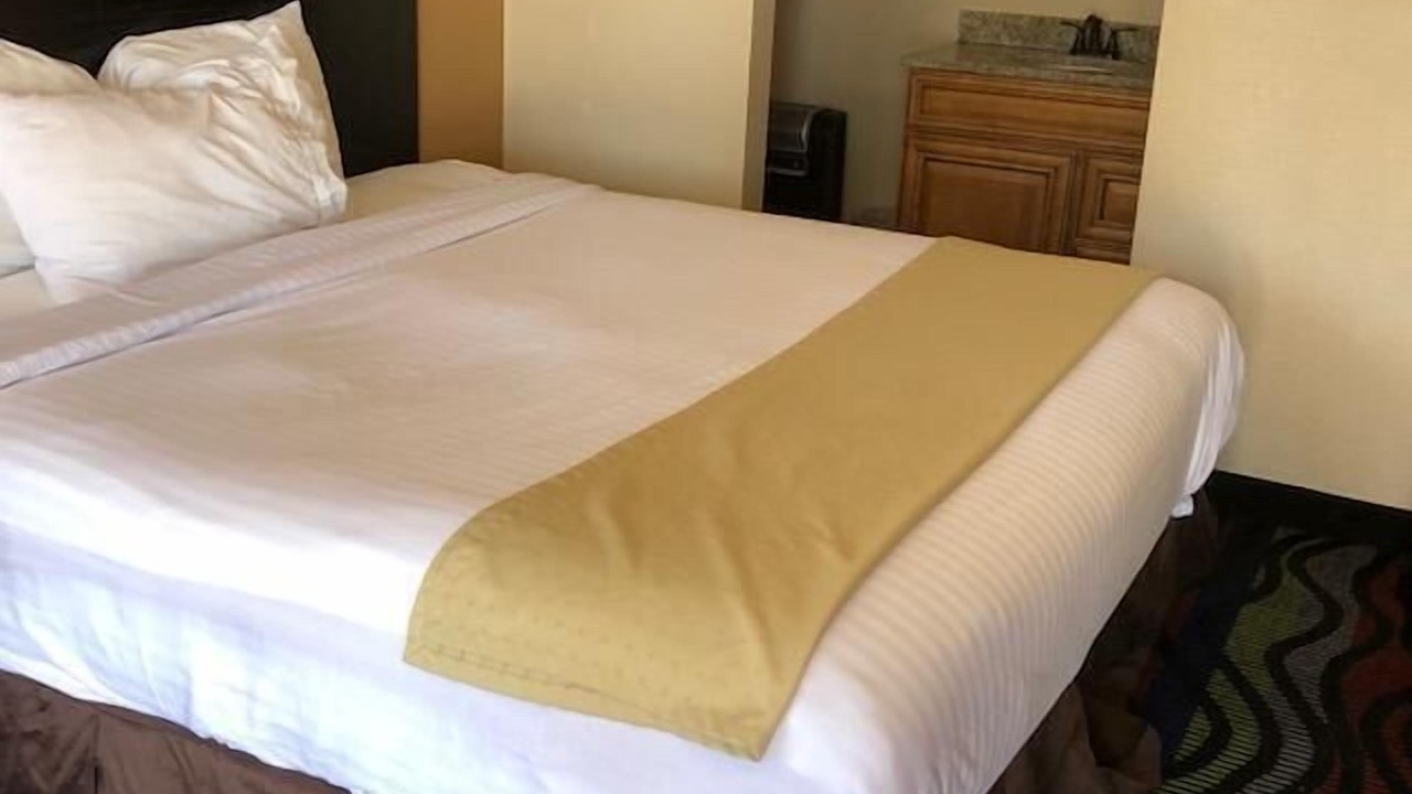 Photo of Bedroom in Alliance