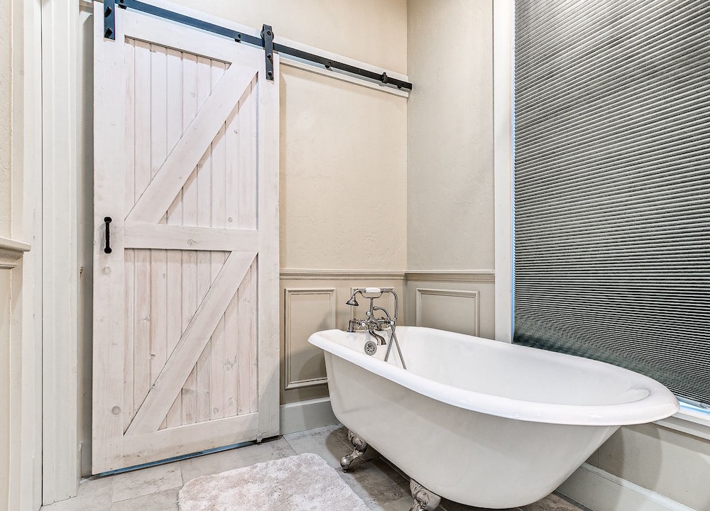 Photo of Bathroom in Eufaula