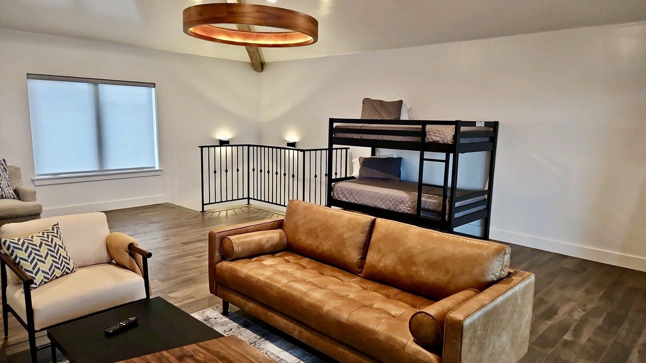 Photo of Livingroom in Graford