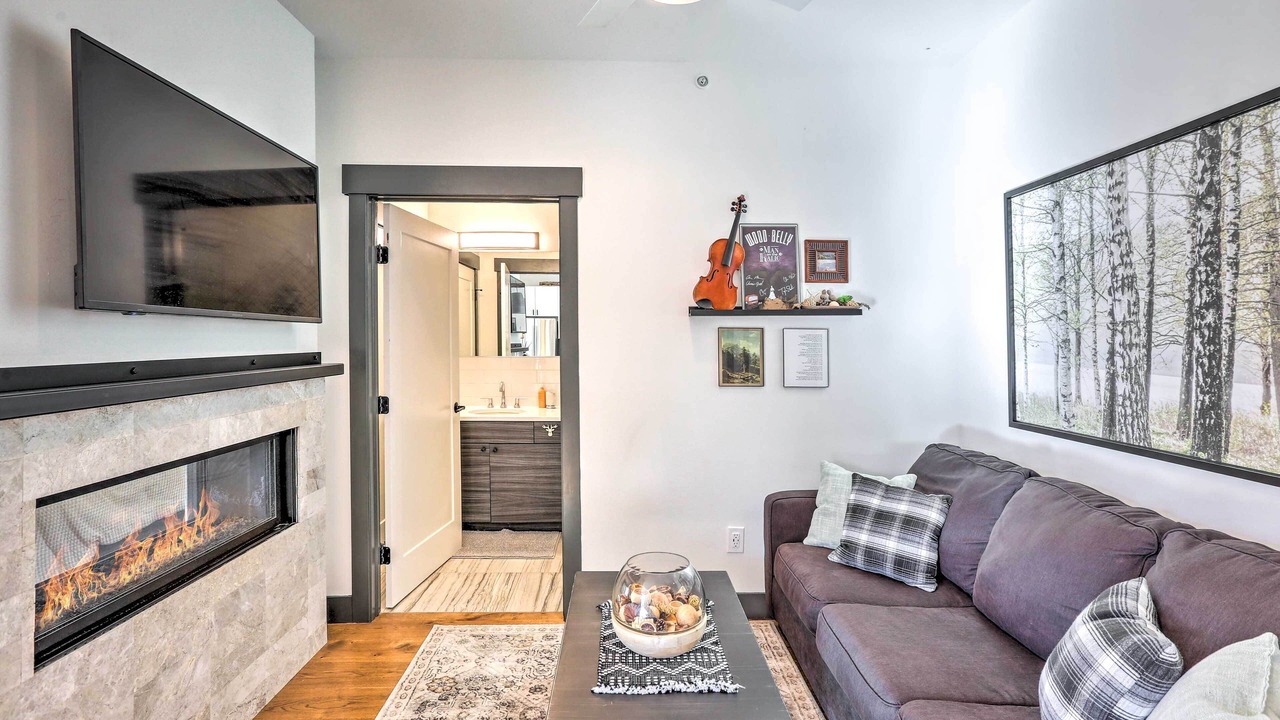 Photo of Livingroom in Grand Lake