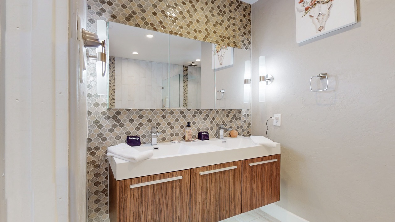 Photo of Bathroom in Summit Park