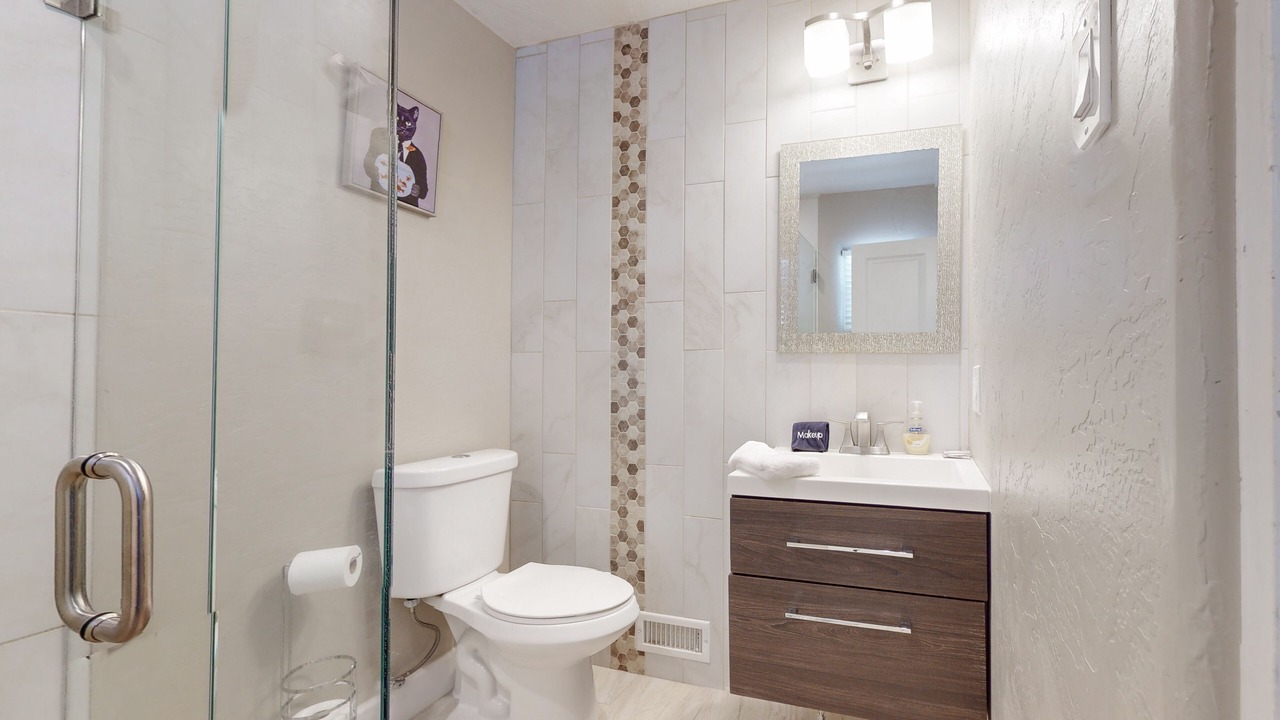 Photo of Bathroom in Summit Park