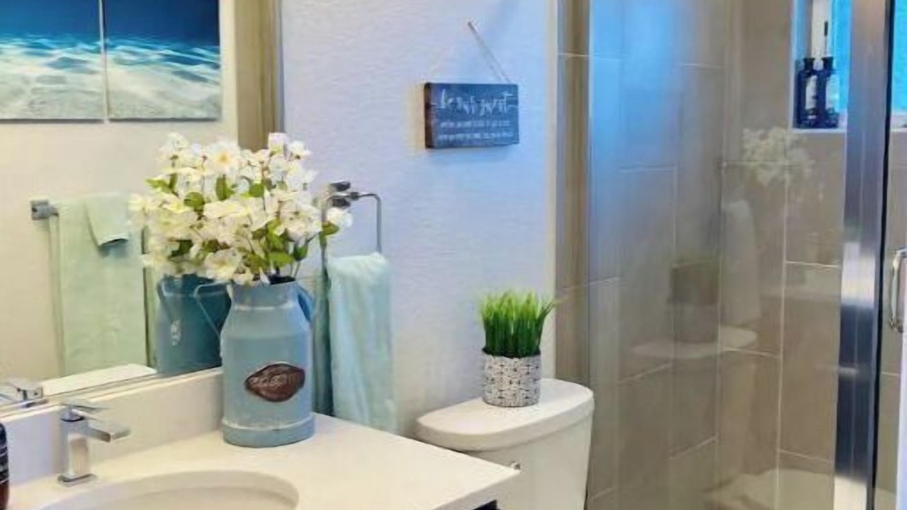 Photo of Bathroom in Bel Aire