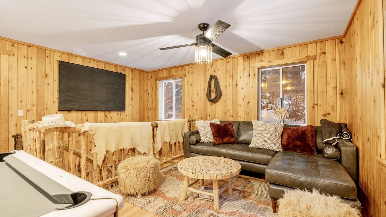 Photo of Livingroom in Garden Valley