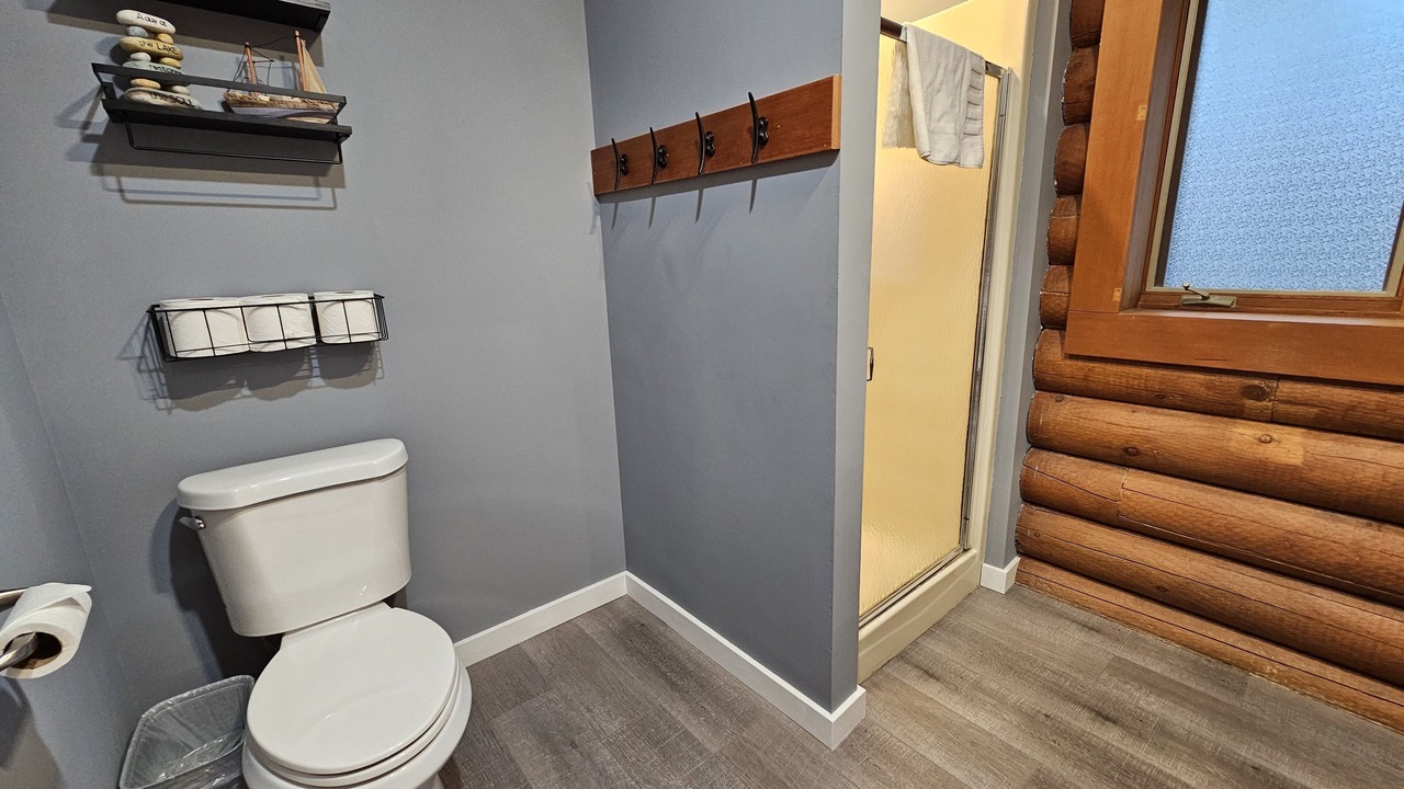 Photo of Bathroom in Manson